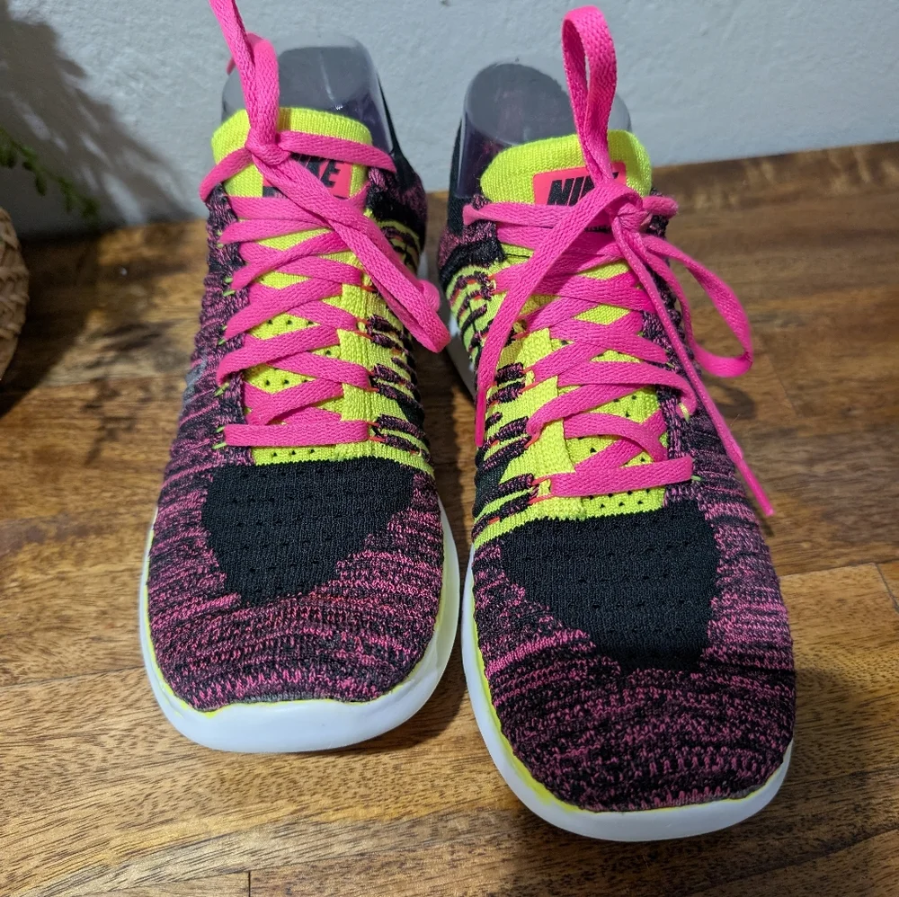 Nike Free RN Flyknit (GS Girl's‎ Size 6Y Running Shoes Pink Blast